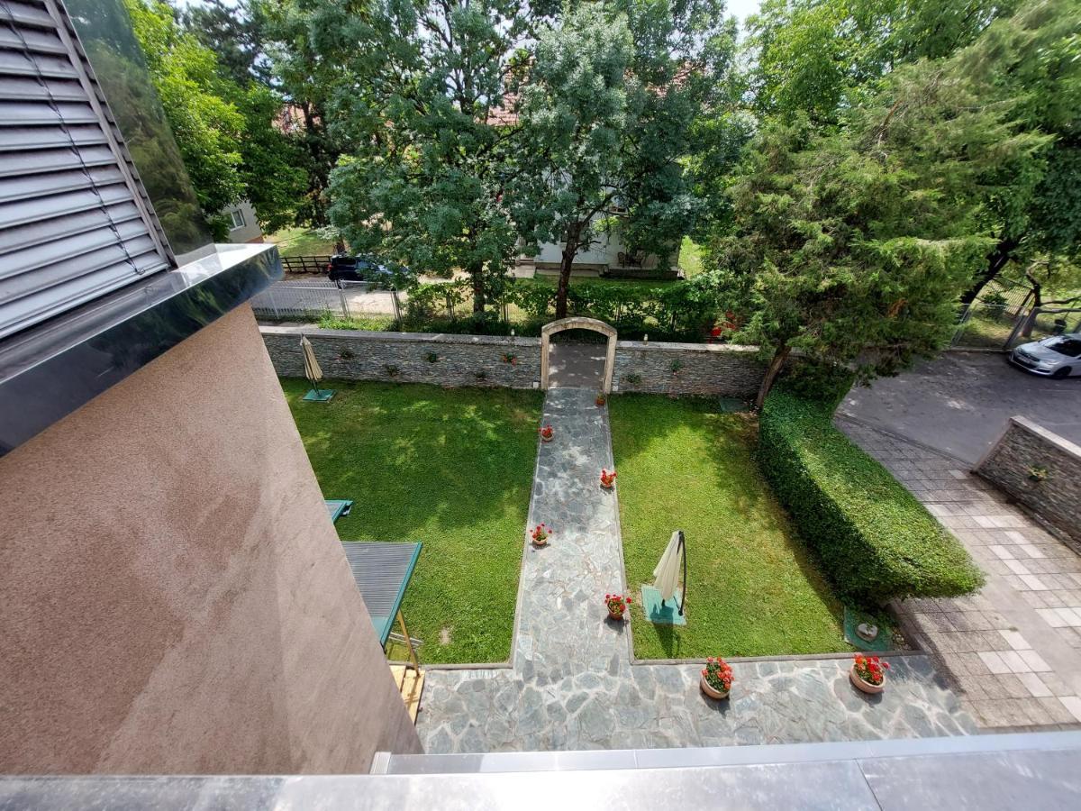 Brass- Free Parking Hotel 4*