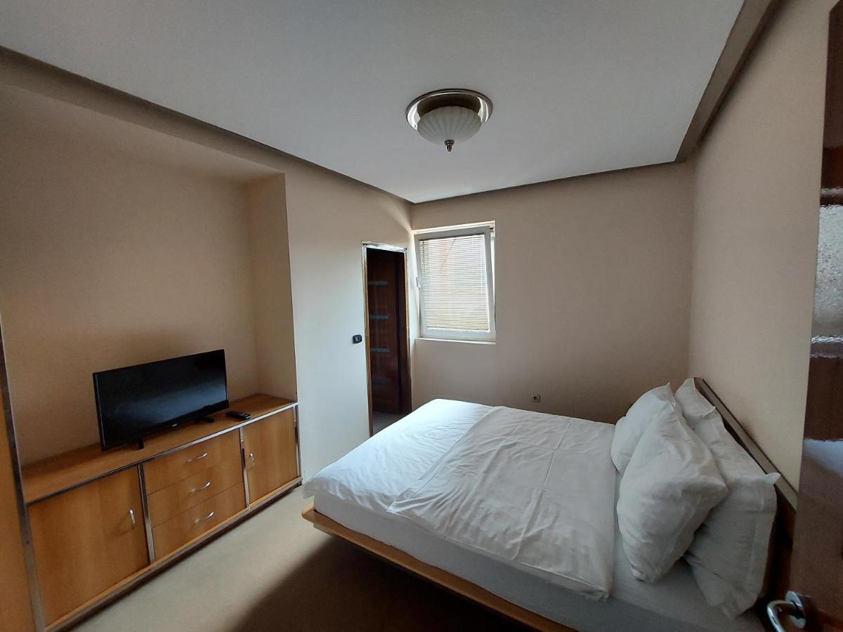 Brass- Free Parking Hotel 4*